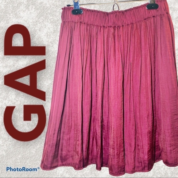 GAP Lightweight Silky Flowy Maroon Red Skirt, Size Small (Tall) - Picture 1 of 4